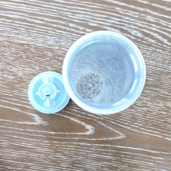 Starbucks 2020 Hoilday Bubble 16 0z tumbler - Picture 9 of 12